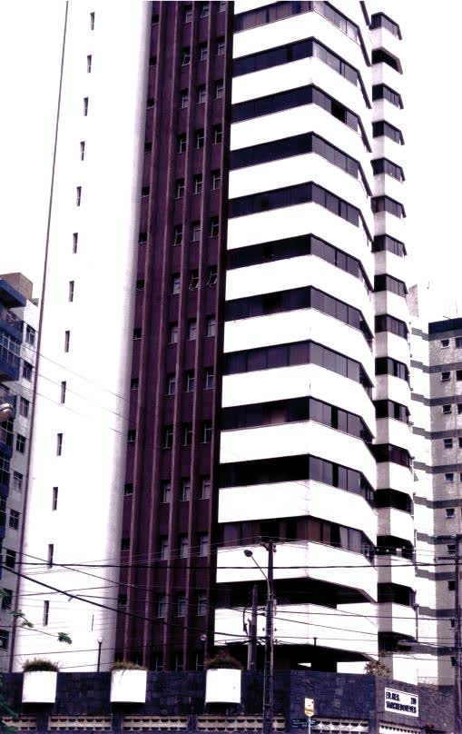 17 edifícios residenciais